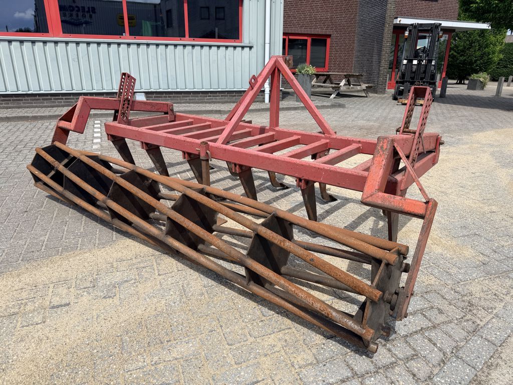 Cultivator