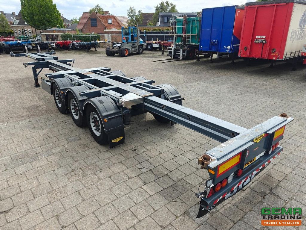Broshuis 3UCC-39/45 MFCC All Types of Containers - Center/Rear Slider - Lift Axle - SAF Axles Disc Brake - 10/2026 MOT