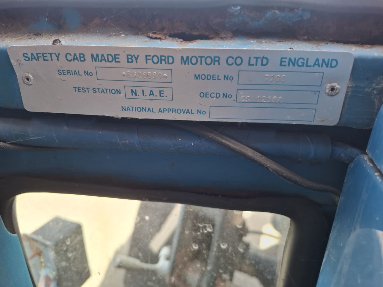 Ford 7710