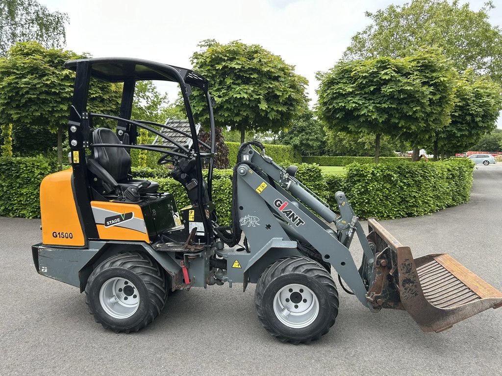 Giant G1500