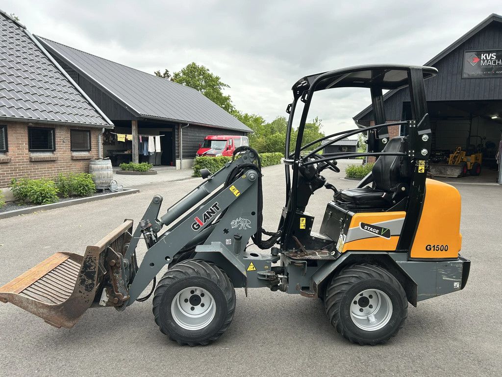 Giant G1500