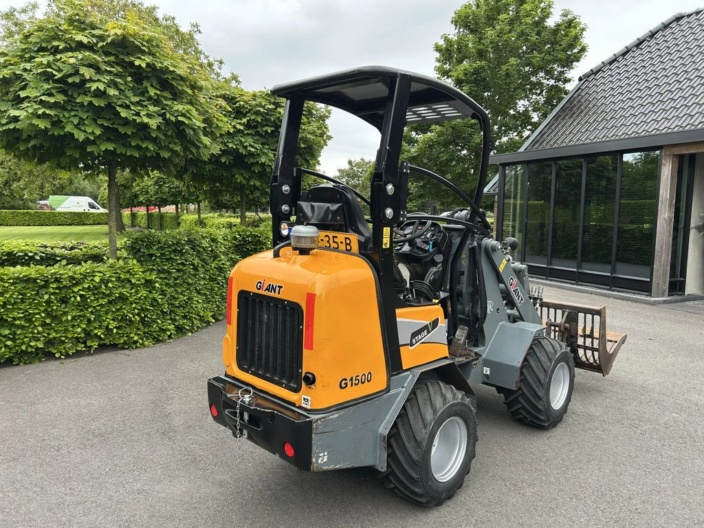 Giant G1500