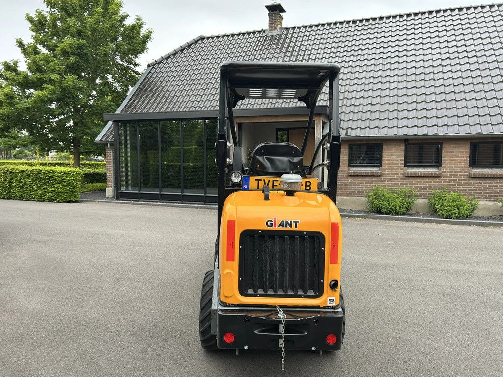 Giant G1500