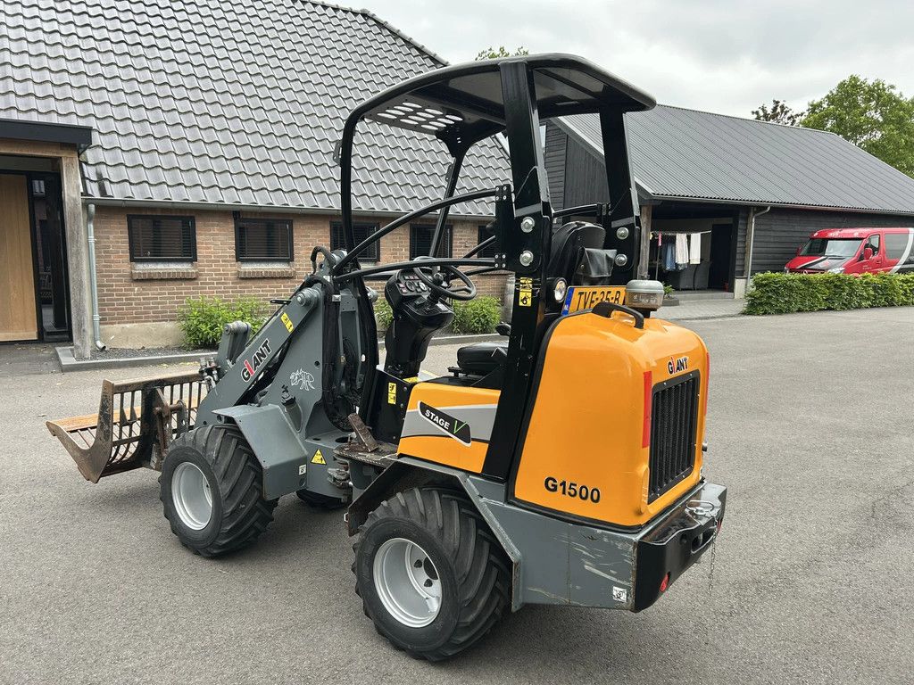 Giant G1500
