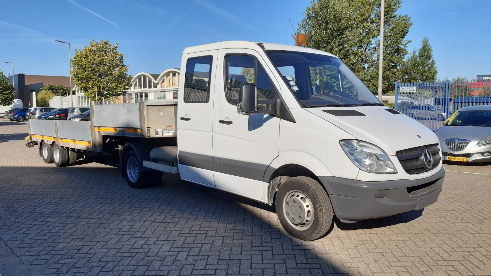 Mercedes 519 CDI i.c.m Veldhuizen trailer België registatie