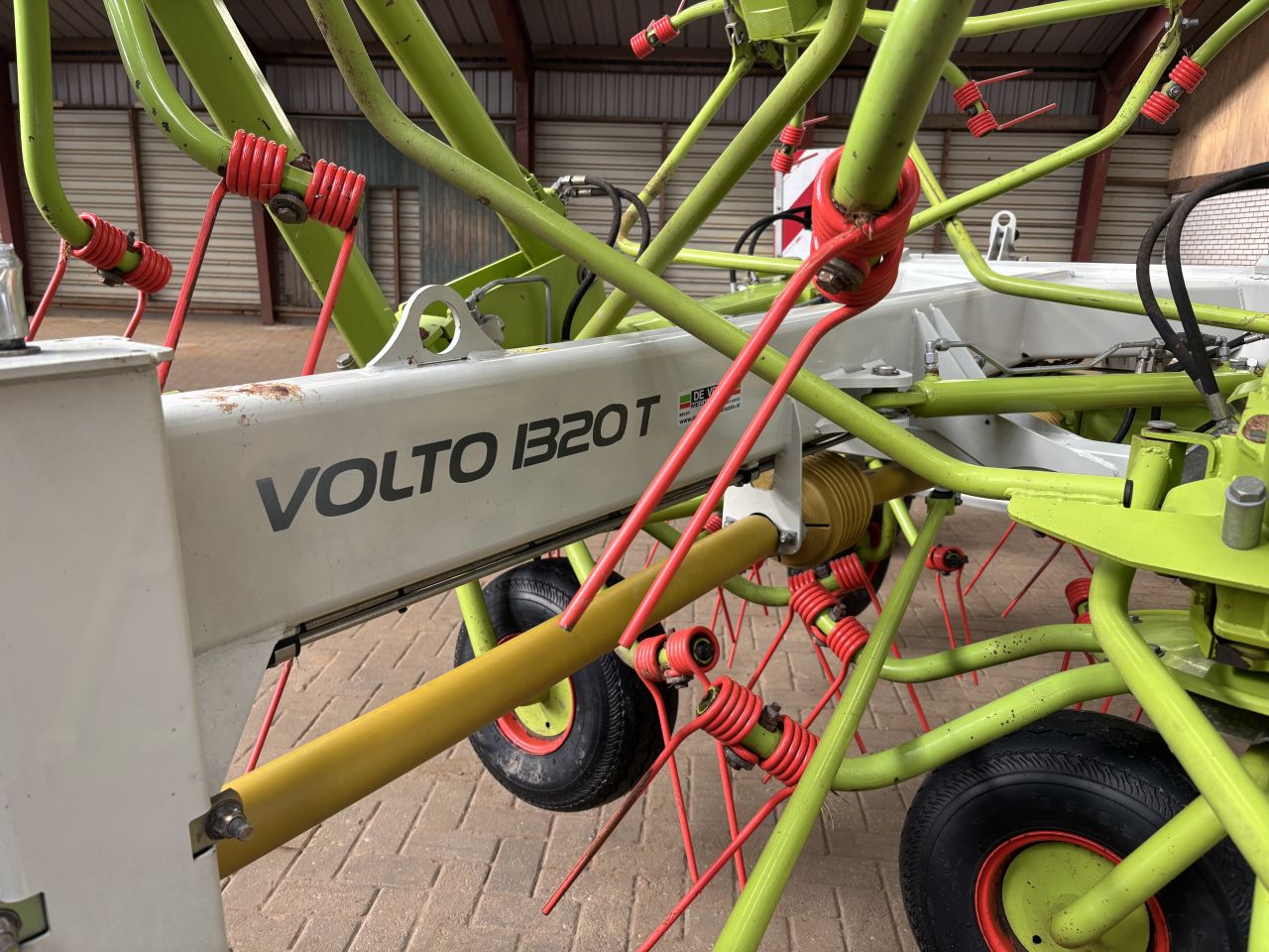 Claas volto 1320 T schudder getrokken