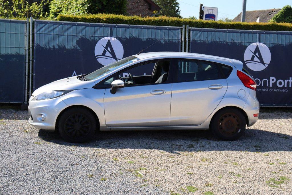 Pkw Ford Fiesta Benzin 82 PS 2011