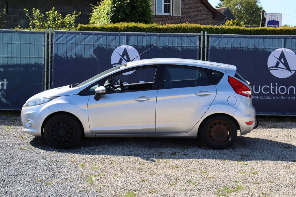 Pkw Ford Fiesta Benzin 82 PS 2011