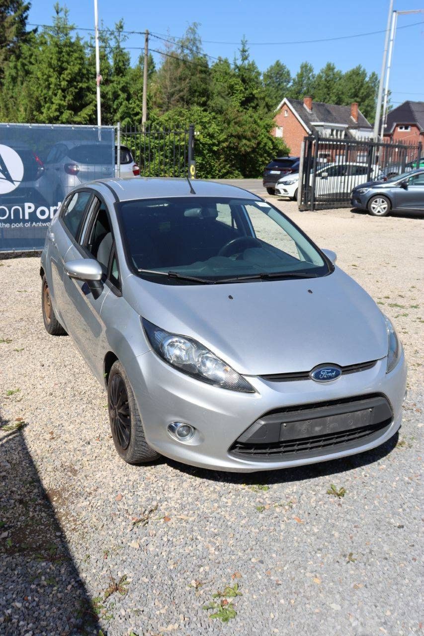 Pkw Ford Fiesta Benzin 82 PS 2011