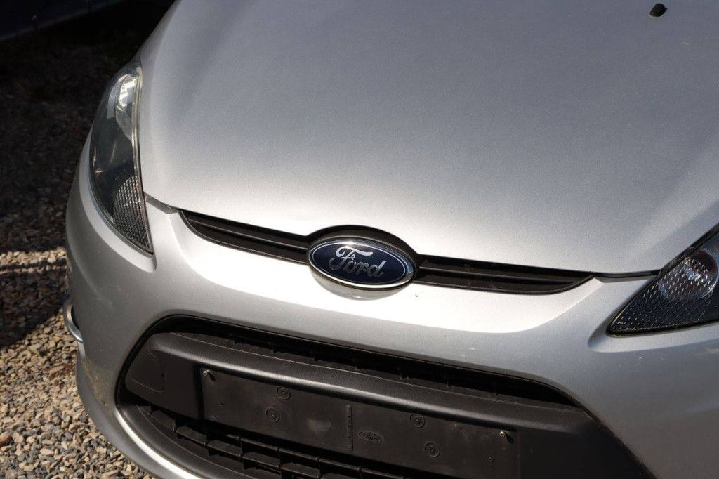 Pkw Ford Fiesta Benzin 82 PS 2011