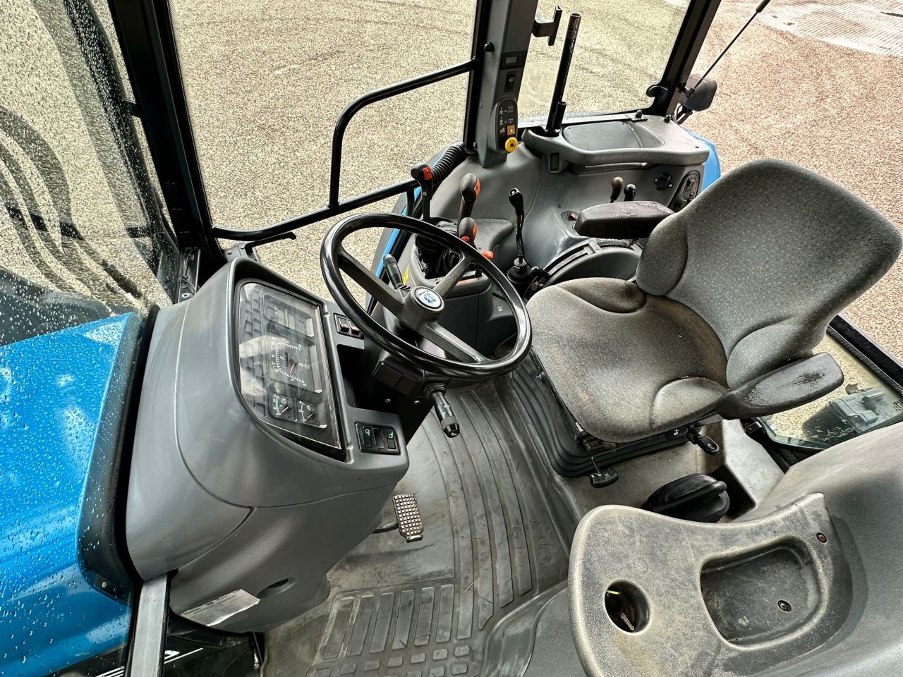 New Holland TS 90