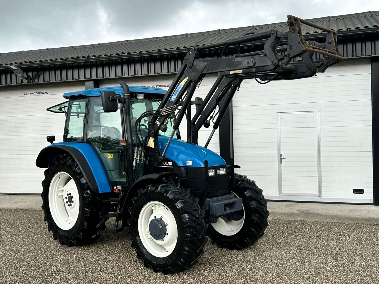 New Holland TS 90