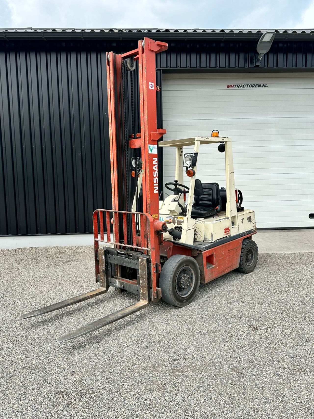 Nissan 2.5