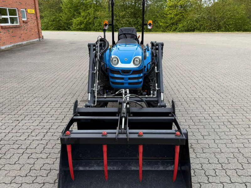 LS Tractor XJ25 HST