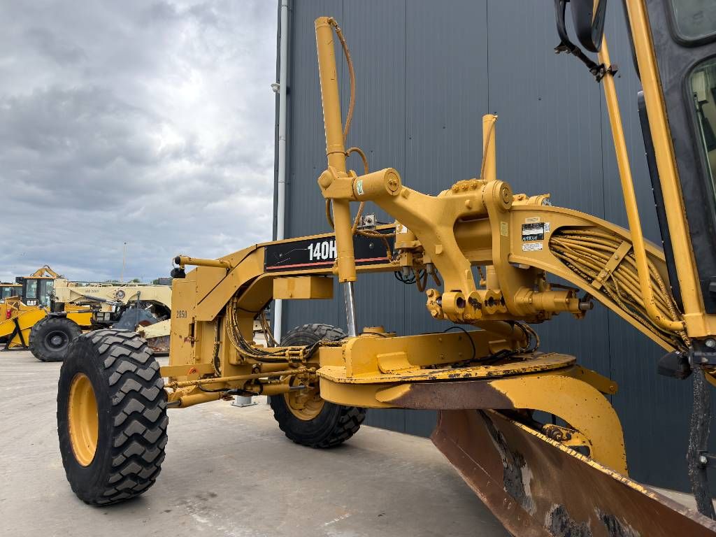 CAT 140H II