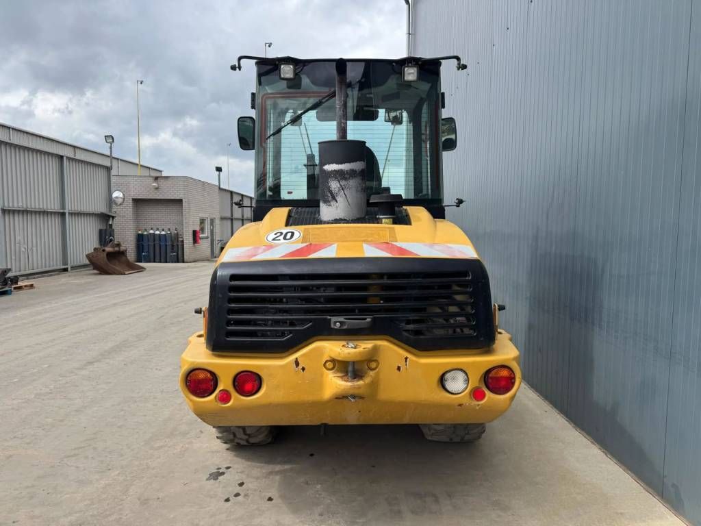 CAT 907H
