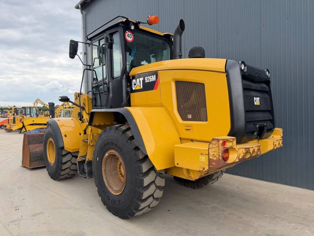 CAT 926M