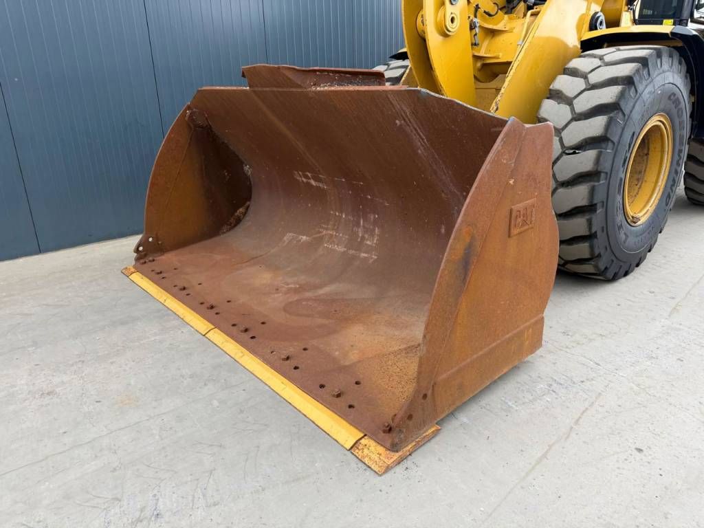 CAT 926M
