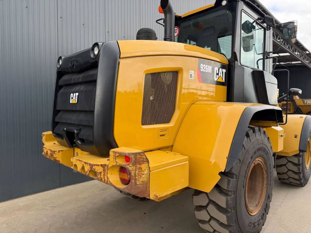 CAT 926M