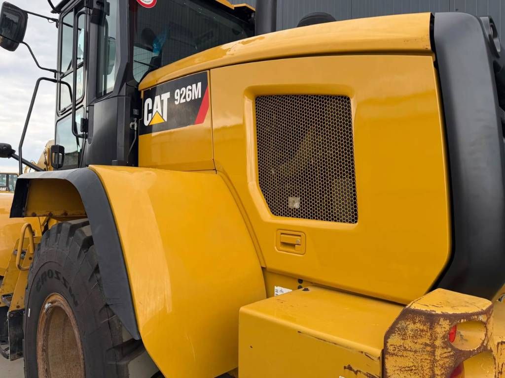 CAT 926M