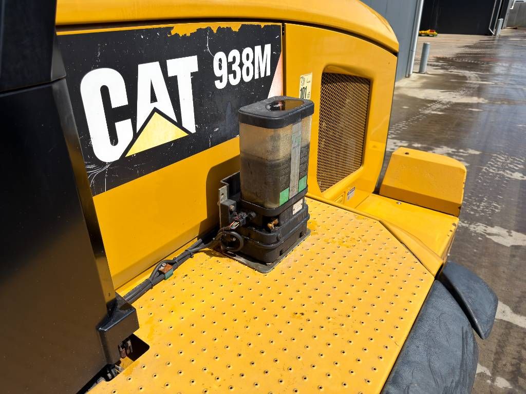 CAT 938M