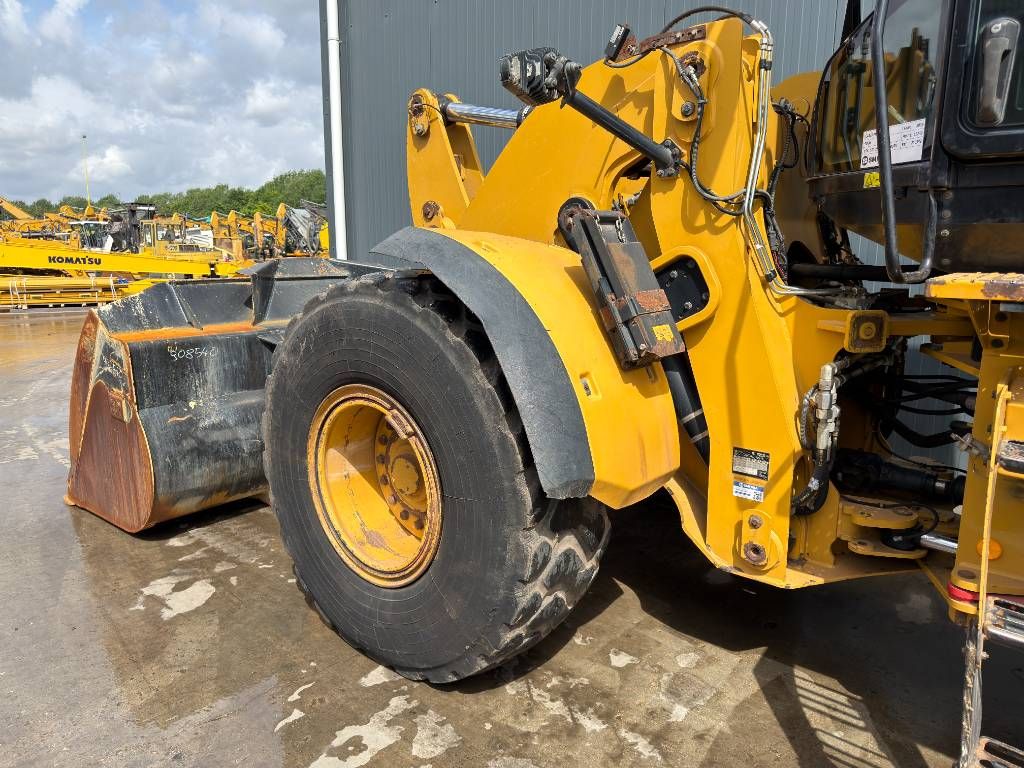 CAT 938M