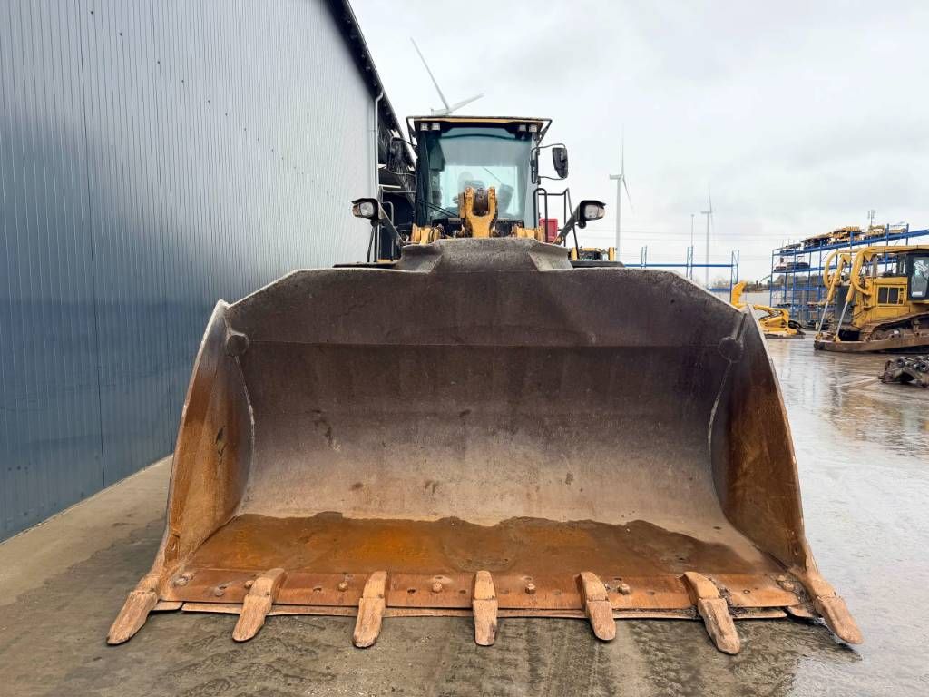 CAT 972M