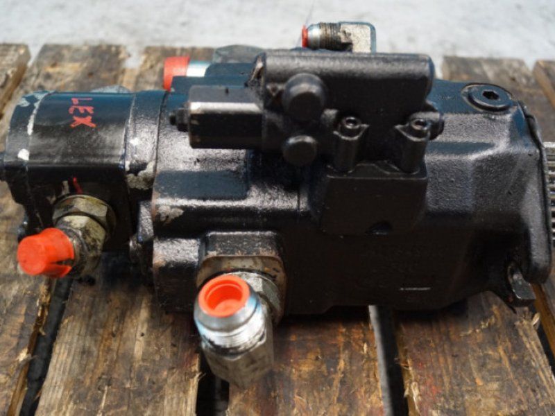 MacDon D60