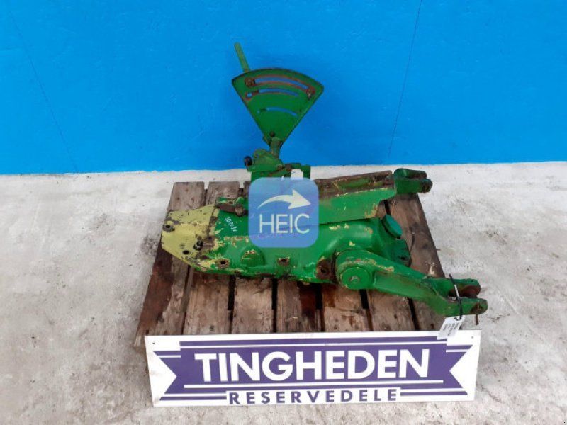 John Deere 2040