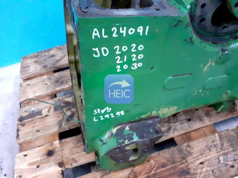 John Deere 2120