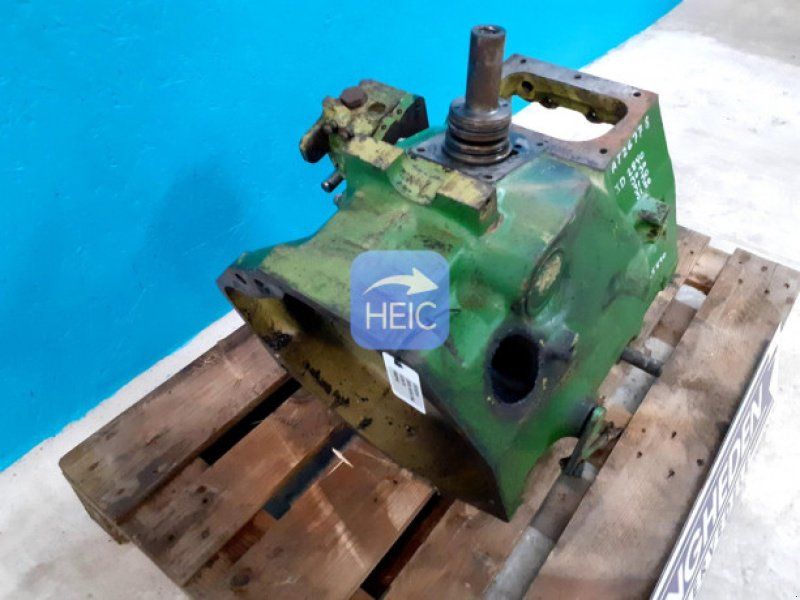 John Deere 3030