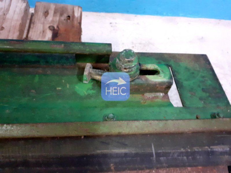 John Deere 2054