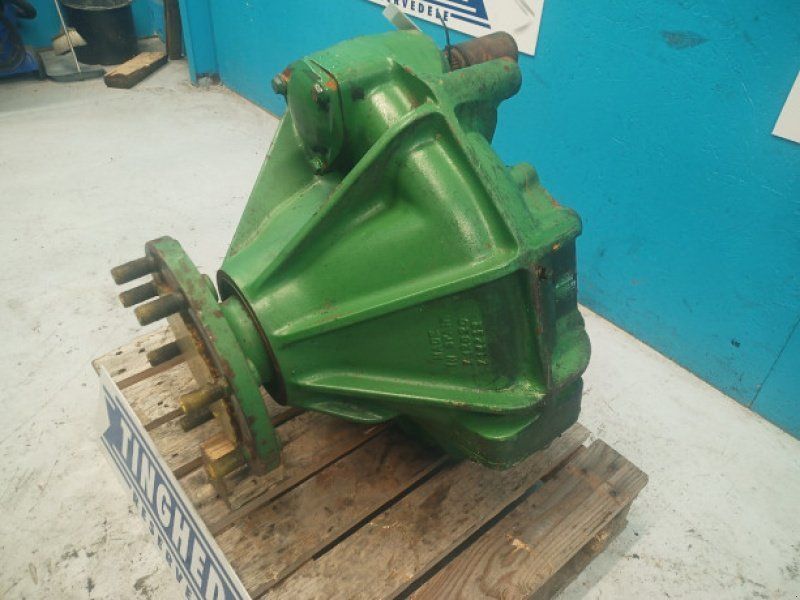 John Deere 2066
