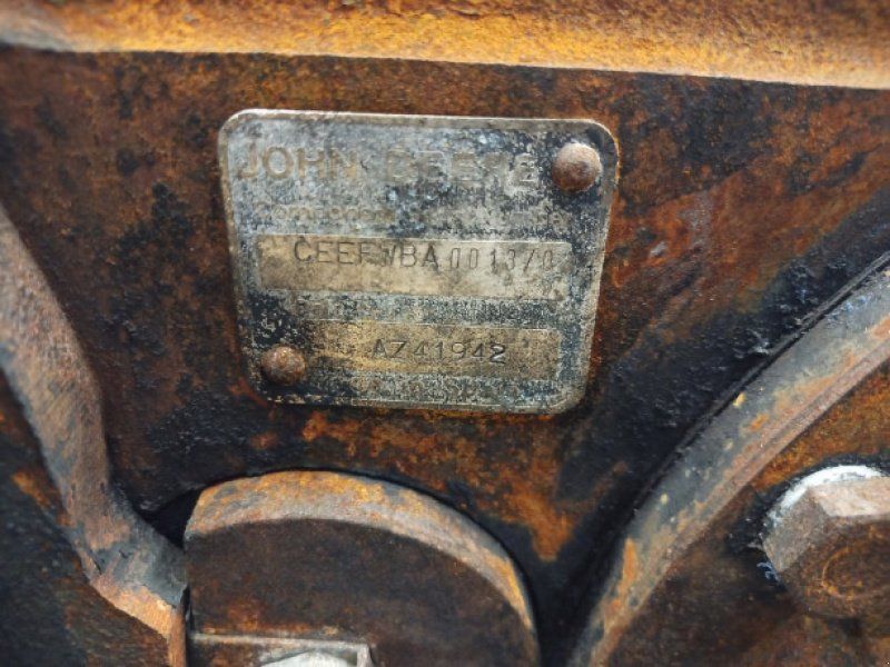 John Deere 2066