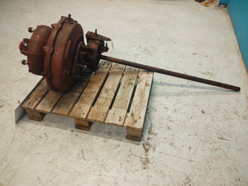 Massey Ferguson 525