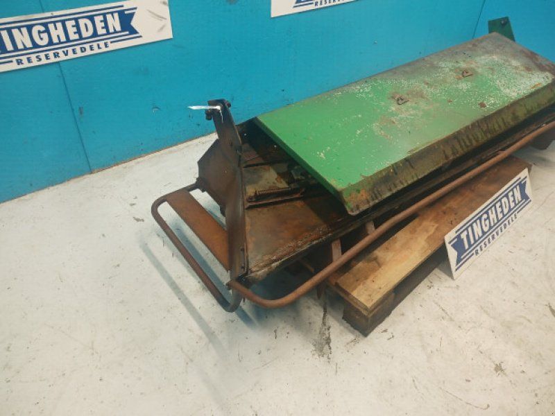 John Deere 2066