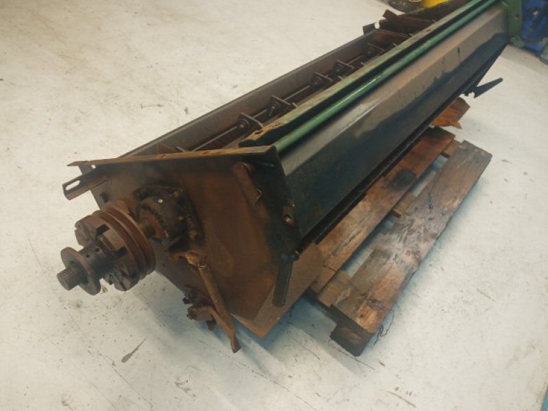 John Deere 2066