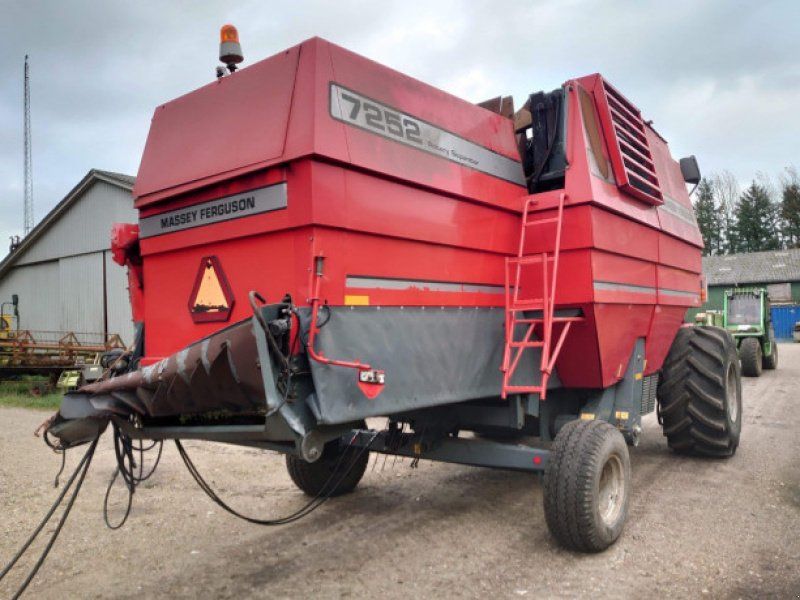 Massey Ferguson 7252