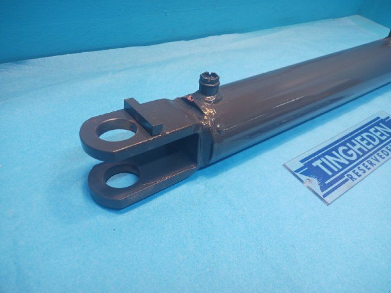 Vicon 835