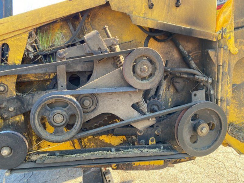 New Holland 35