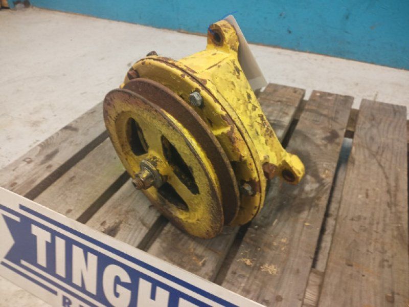 New Holland 8080