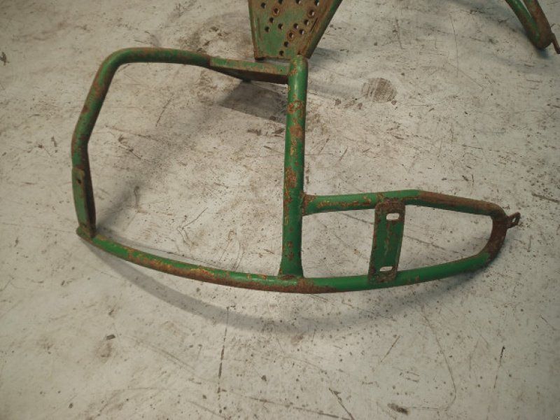 John Deere 3040