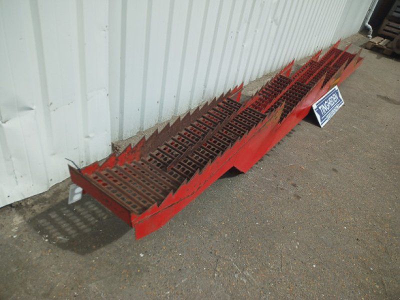 Massey Ferguson 38