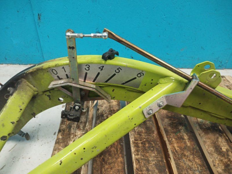 Claas V900
