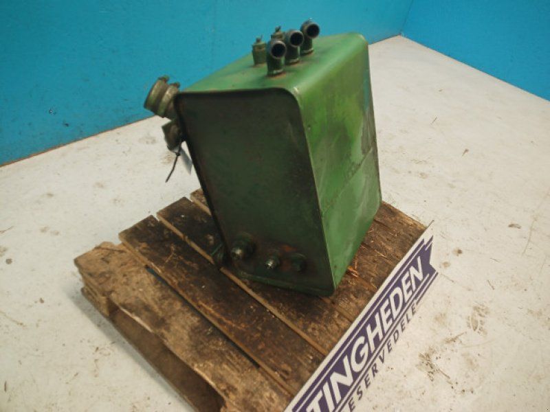 John Deere 2054