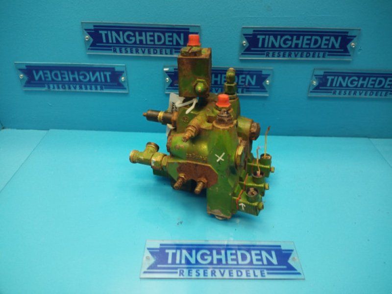 John Deere 1177