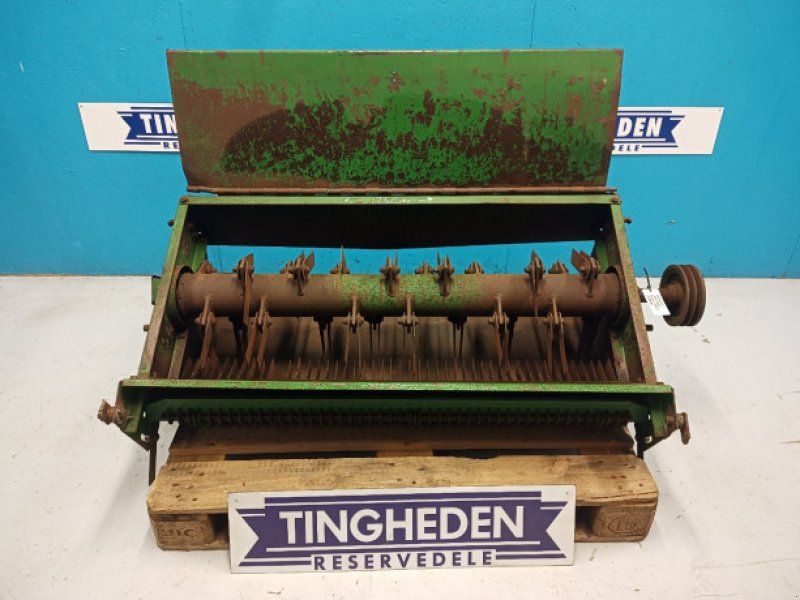 John Deere 1075