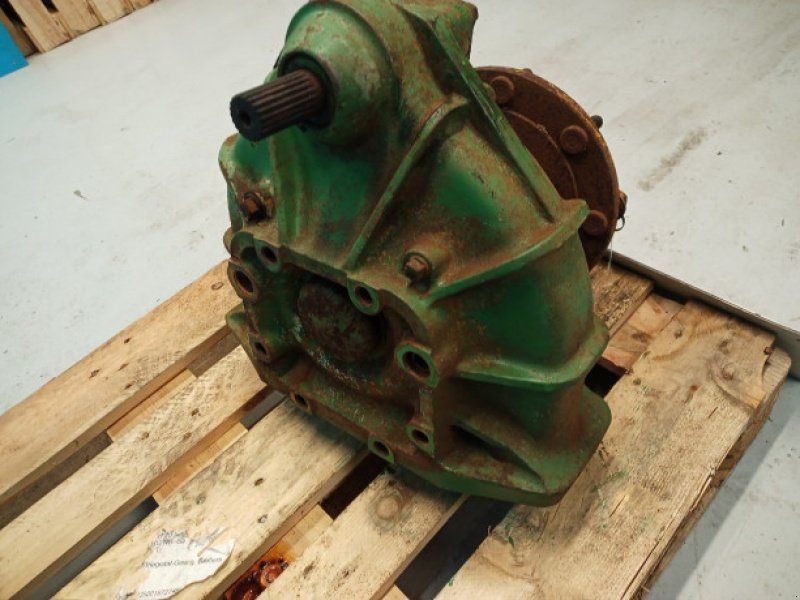 John Deere 965