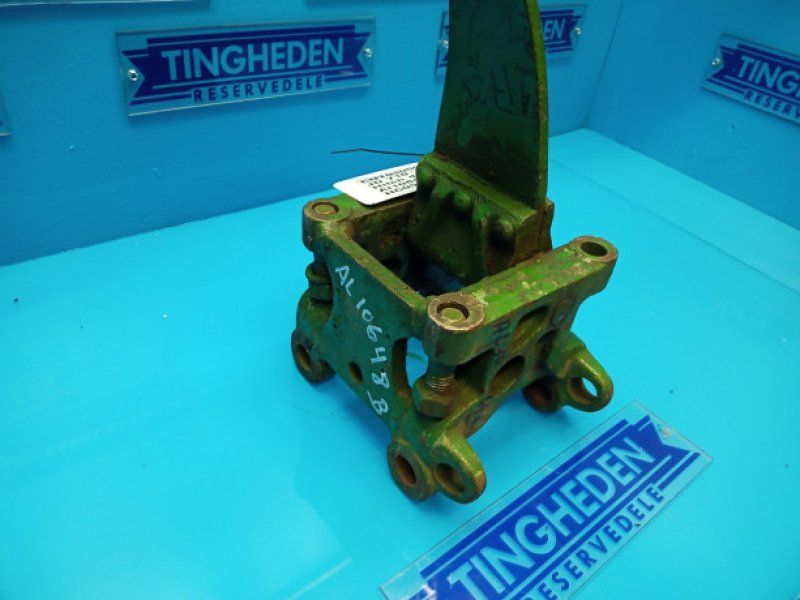 John Deere 710