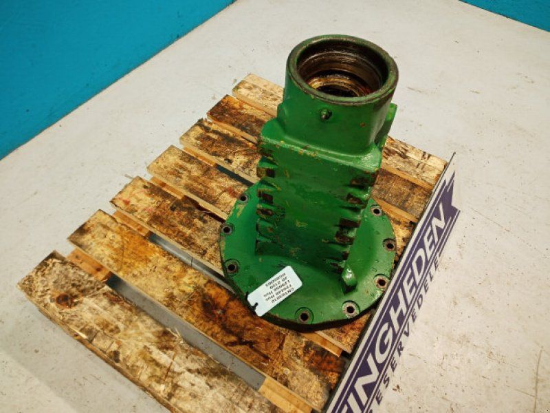 John Deere 2120